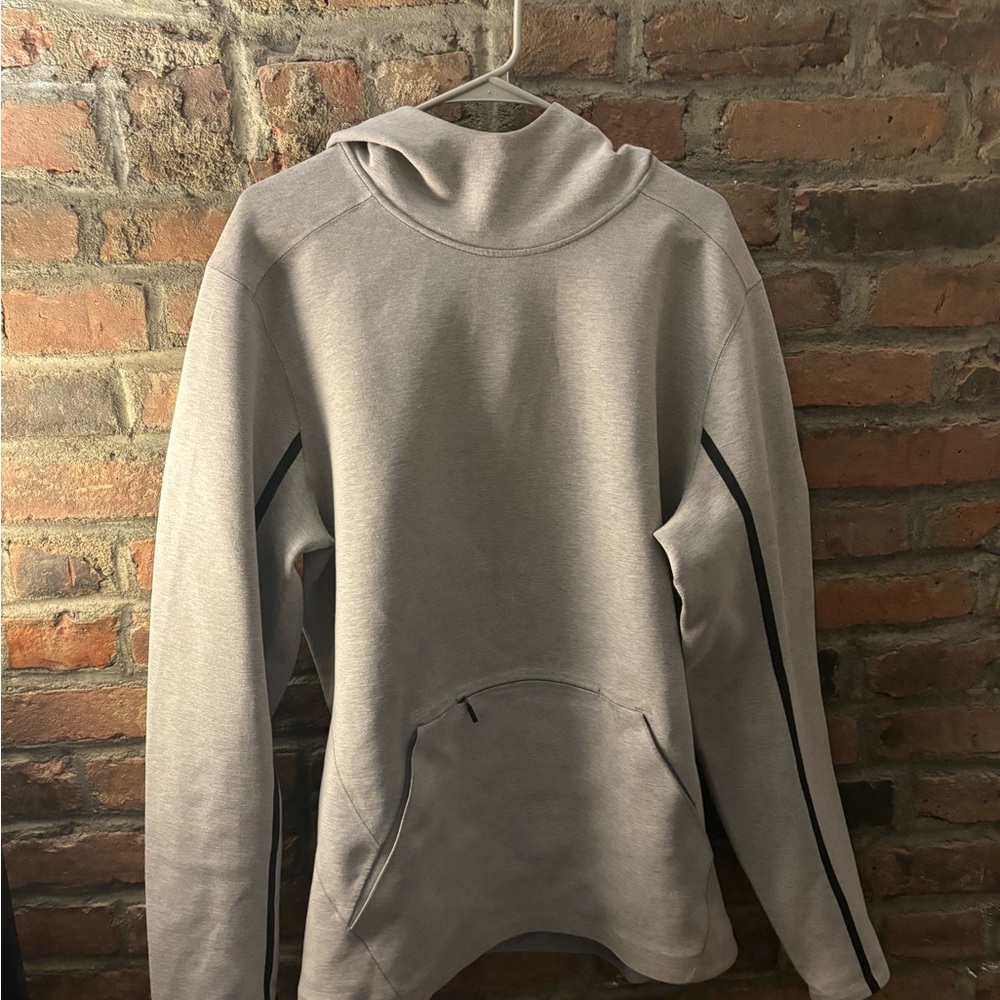 Men’s XL Lululemon hoodie